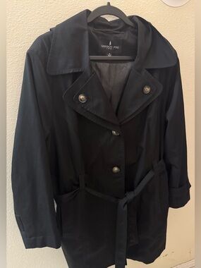 London Fog Black single-Breasted Trench Coat with Belt